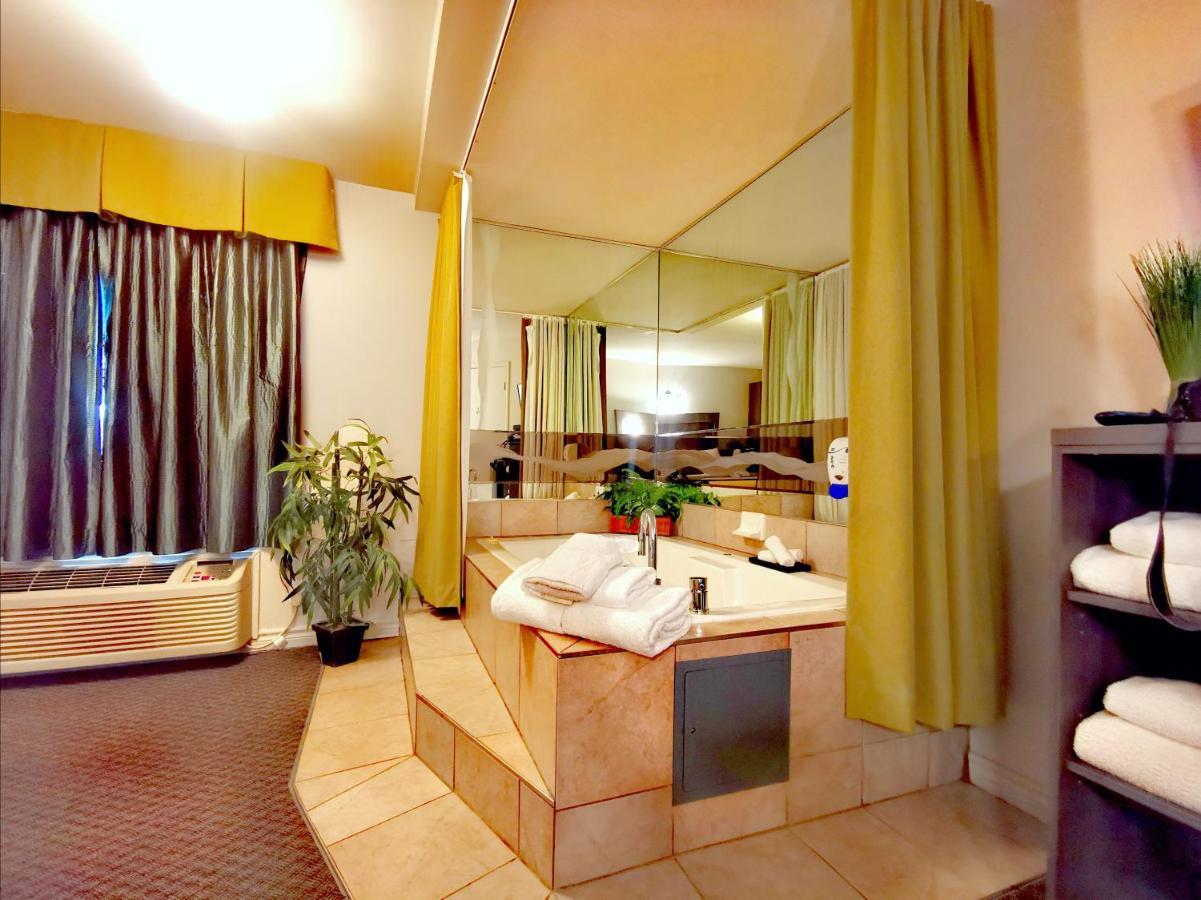 Et Le Chateauguay Hotel
