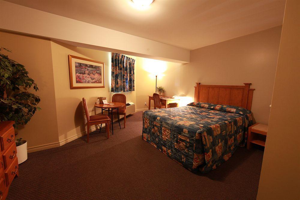 Hotel Et Le Chateauguay 3*